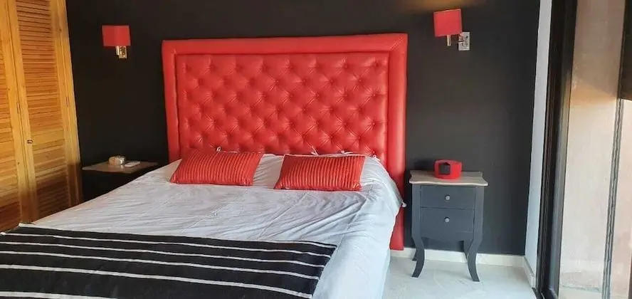 Tek Büyük Yataklı Oda (Dubai)