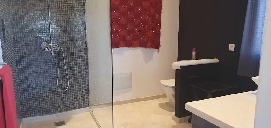 Tek Büyük Yataklı Oda (Dubai)