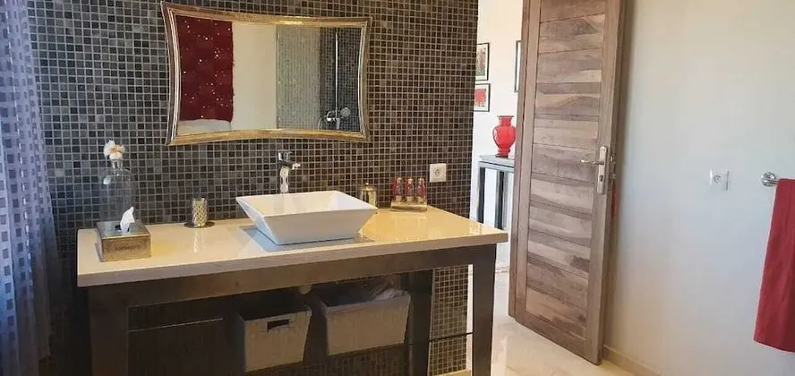 Tek Büyük Yataklı Oda (Dubai)