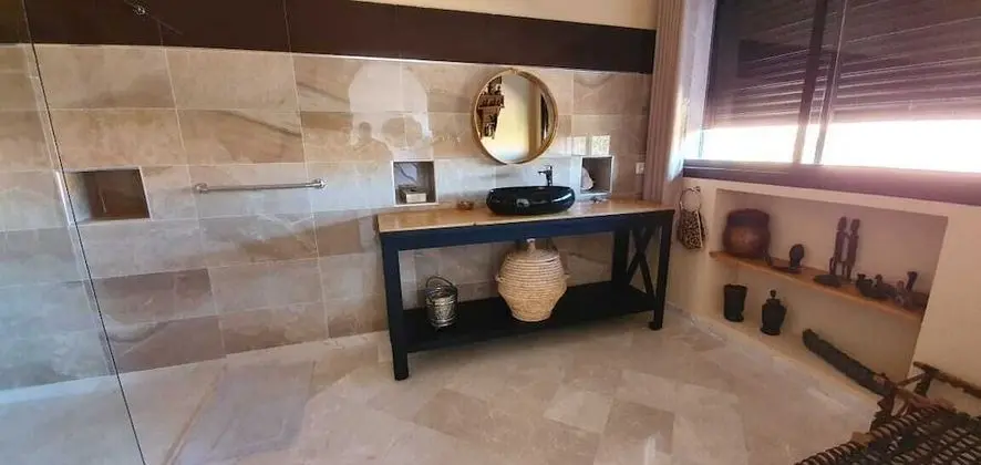 Tek Büyük Yataklı Oda (Zanzibar)