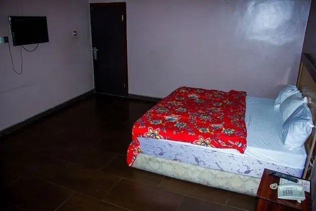 Standard Oda, 1 Çift Kişilik Yatak