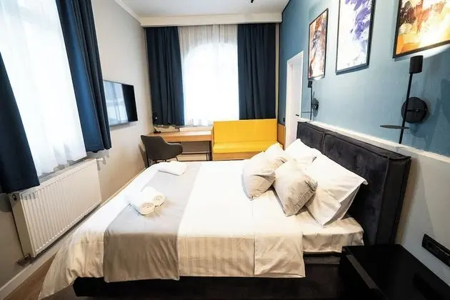 Deluxe Tek Büyük Yataklı Oda