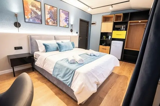 Deluxe Tek Büyük Yataklı Oda
