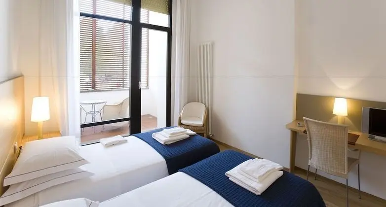 Standard Tek Büyük Yataklı Oda