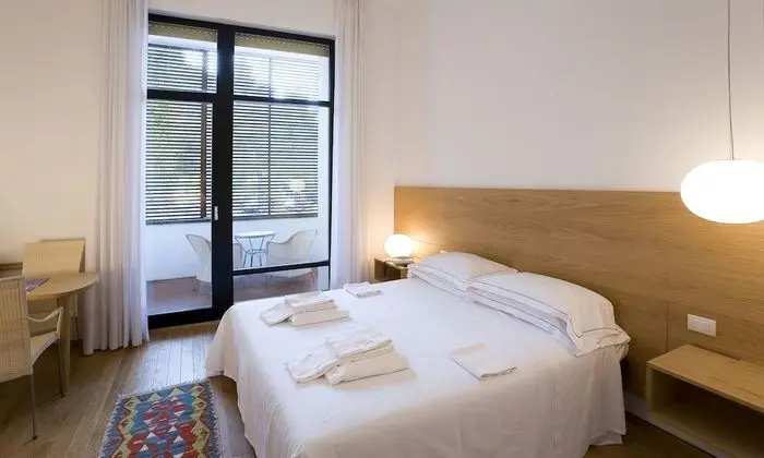 Standard Tek Büyük Yataklı Oda