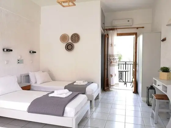 Stüdyo, Bahçe Manzaralı