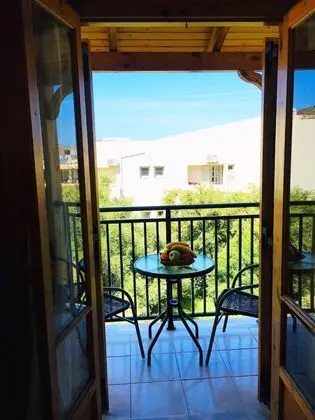 Stüdyo, Bahçe Manzaralı