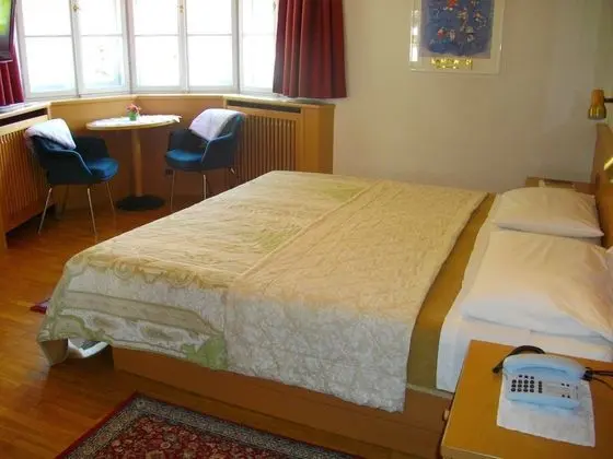 Tek Büyük Yataklı Oda
