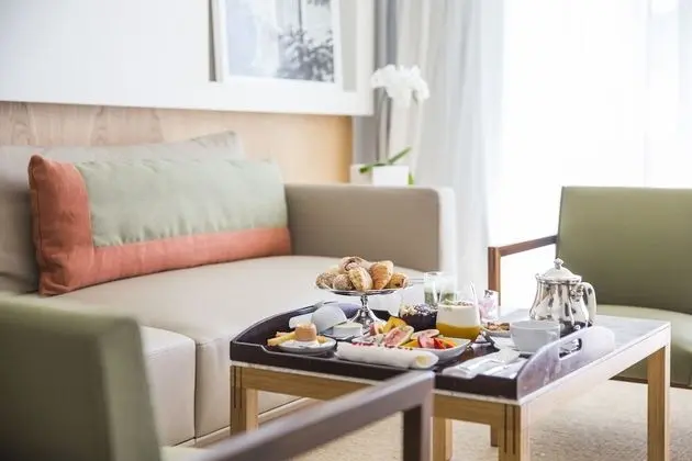 Ocean Junior Suite King Size Bed