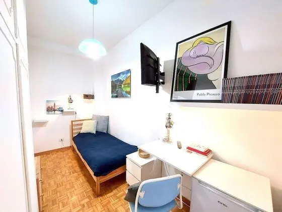 Tek Kişilik Oda, Ortak Banyo