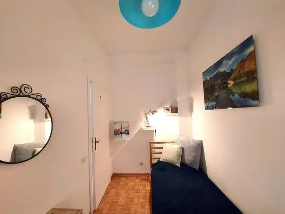 Tek Kişilik Oda, Ortak Banyo