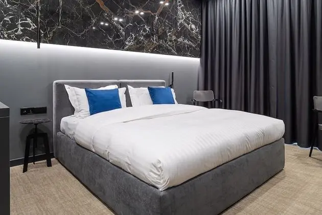 Standard Tek Büyük Yataklı Oda