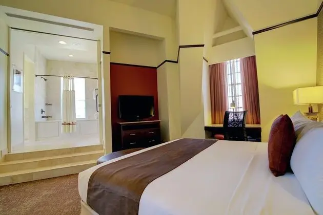 Süit, 1 En Büyük (King) Boy Yatak, Buzdolabı, Şehir Manzaralı (The Duke Suite)