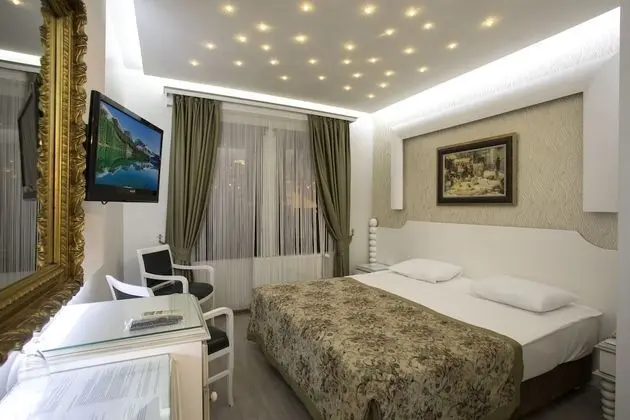 Standard Tek Büyük veya İki Ayrı Yataklı Oda