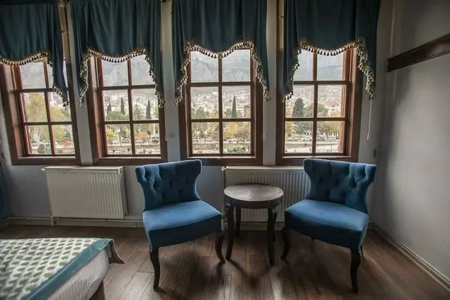 Standard Tek Büyük veya İki Ayrı Yataklı Oda, Nehir Manzaralı