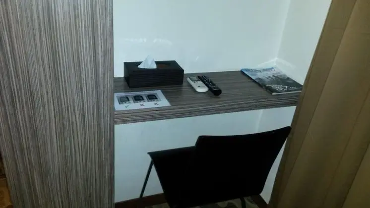 Deluxe Oda, 1 En Büyük (King) Boy Yatak (Free Pick Up and Drop Off)