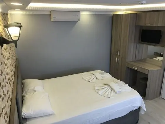 Tek Büyük Yataklı Oda