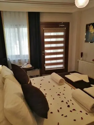 Economy Double Room, 1 Double Bed, Private Bathroom, Basement Floor (Age 18-40)