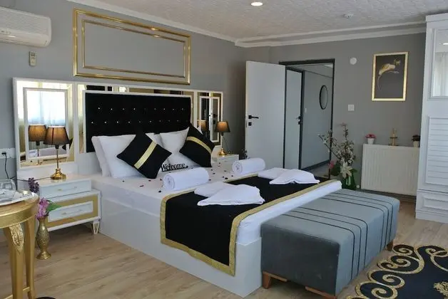 Junior Suite, Multiple Beds, Kitchenette, City View