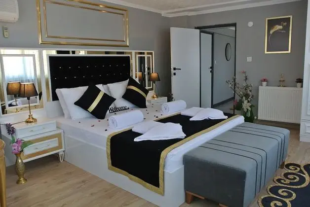 Junior Suite, Multiple Beds, Kitchenette, City View