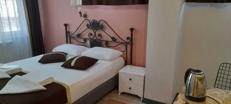 Economy Tek Büyük Yataklı Oda, Özel Banyo, Zemin Kat