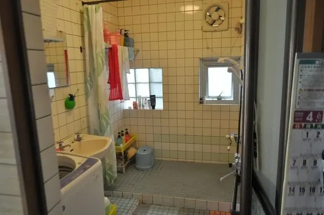 Tek Kişilik Oda, Ortak Banyo
