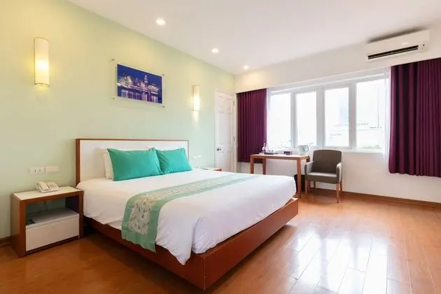Deluxe Tek Büyük Yataklı Oda