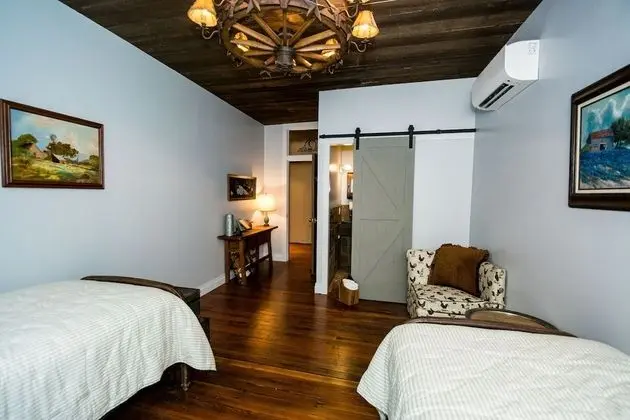 Comfort Tek Büyük veya İki Ayrı Yataklı Oda (Ranch)