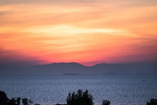 Superior Tek Büyük veya İki Ayrı Yataklı Oda, Kısmi Deniz Manzaralı