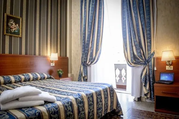 Tek Büyük veya İki Ayrı Yataklı Oda