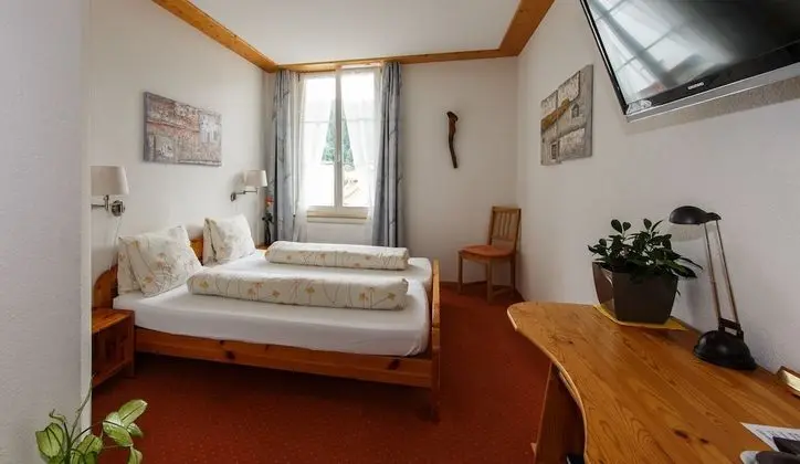 Classic Tek Büyük Yataklı Oda