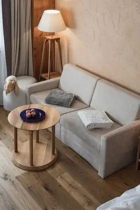 Junior Tek Büyük veya İki Ayrı Yataklı Oda, Balkon, Vadi Manzaralı