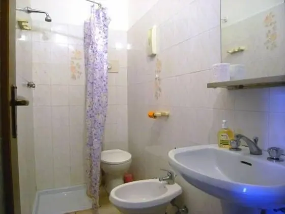 Üç Kişilik Oda, Özel Banyo