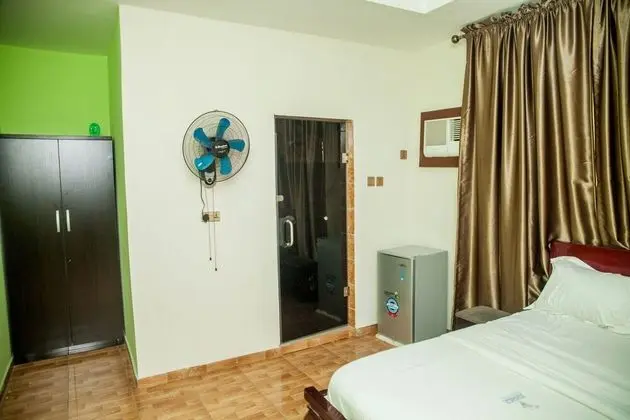 Deluxe Tek Büyük Yataklı Oda