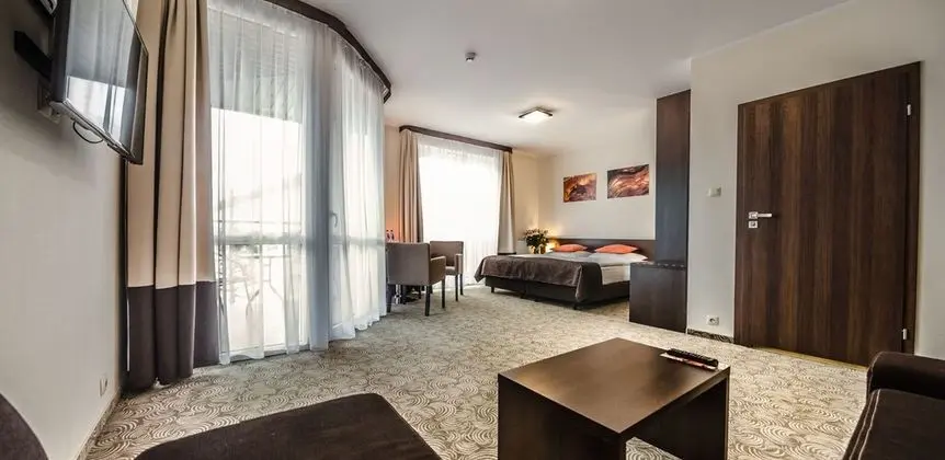 Family Dört Kişilik Oda, 1 Yatak Odası, Buzdolabı, Kısmi Göl Manzaralı