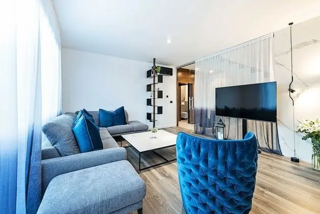 Villa (Five Bedroom villa with Pool)