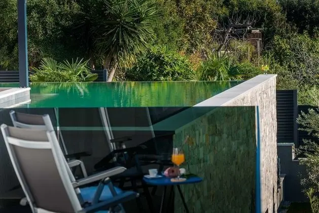Villa (Five Bedroom villa with Pool)