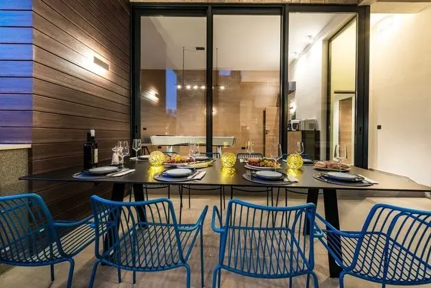 Villa (Five Bedroom villa with Pool)