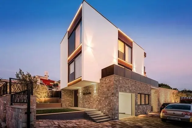 Villa (Five Bedroom villa with Pool)