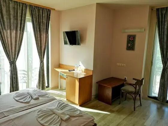 Standard Tek Büyük veya İki Ayrı Yataklı Oda, Sigara İçilmez