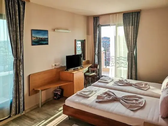Standard Tek Büyük veya İki Ayrı Yataklı Oda, Sigara İçilmez