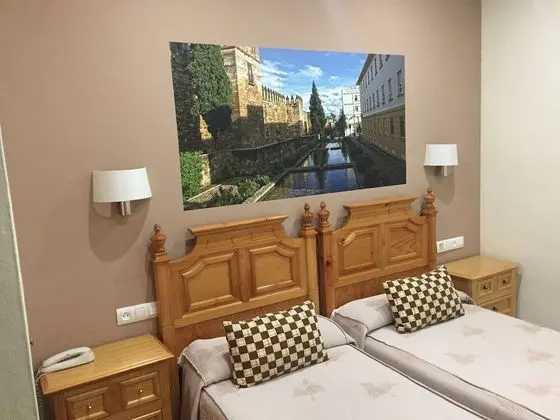Tek Büyük veya İki Ayrı Yataklı Oda