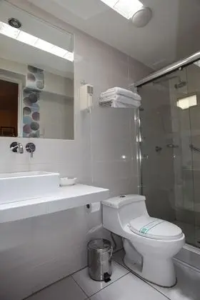 Üç Kişilik Oda