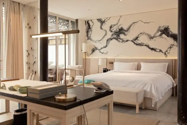 Exclusive Tek Büyük Yataklı Oda