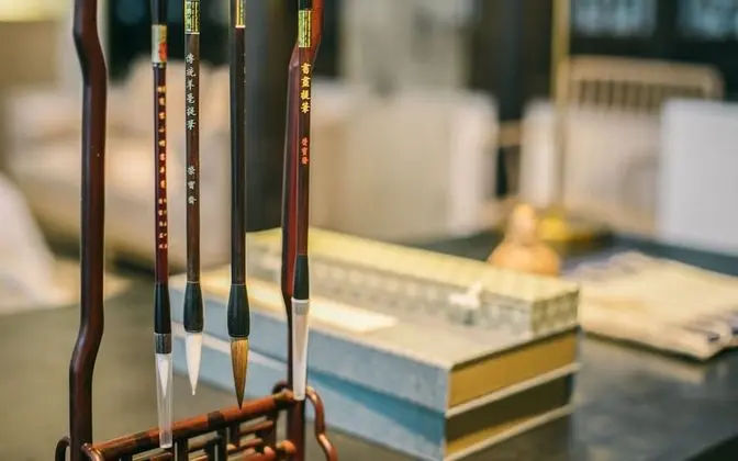 Exclusive Tek Büyük Yataklı Oda