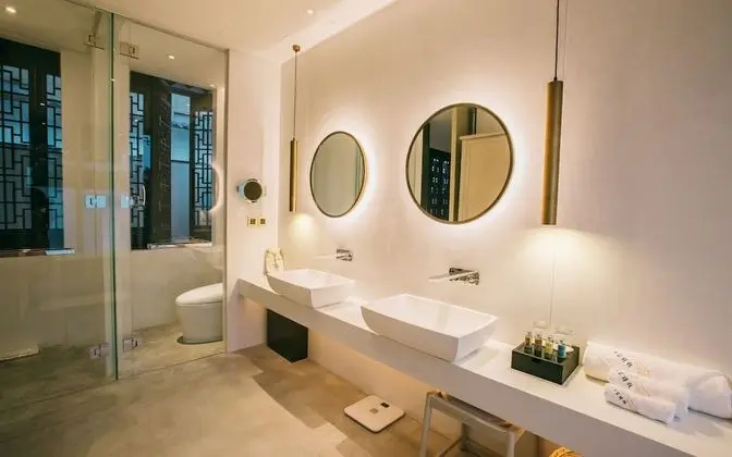 Exclusive Tek Büyük Yataklı Oda