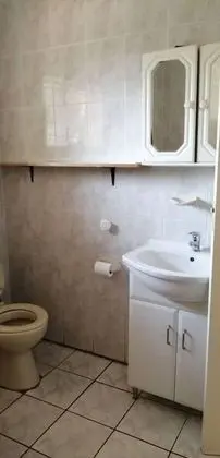 Tek Büyük Yataklı Oda, Ortak Banyo