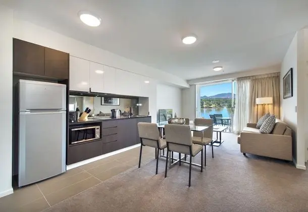 Deluxe Apart Daire, Nehir Manzaralı