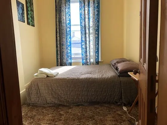 Oda, 1 Yatak Odası, Ortak Banyo