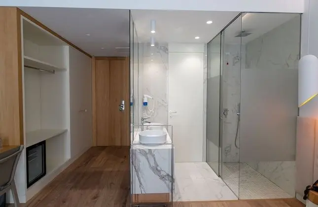 Deluxe Tek Büyük Yataklı Oda, Deniz Manzaralı